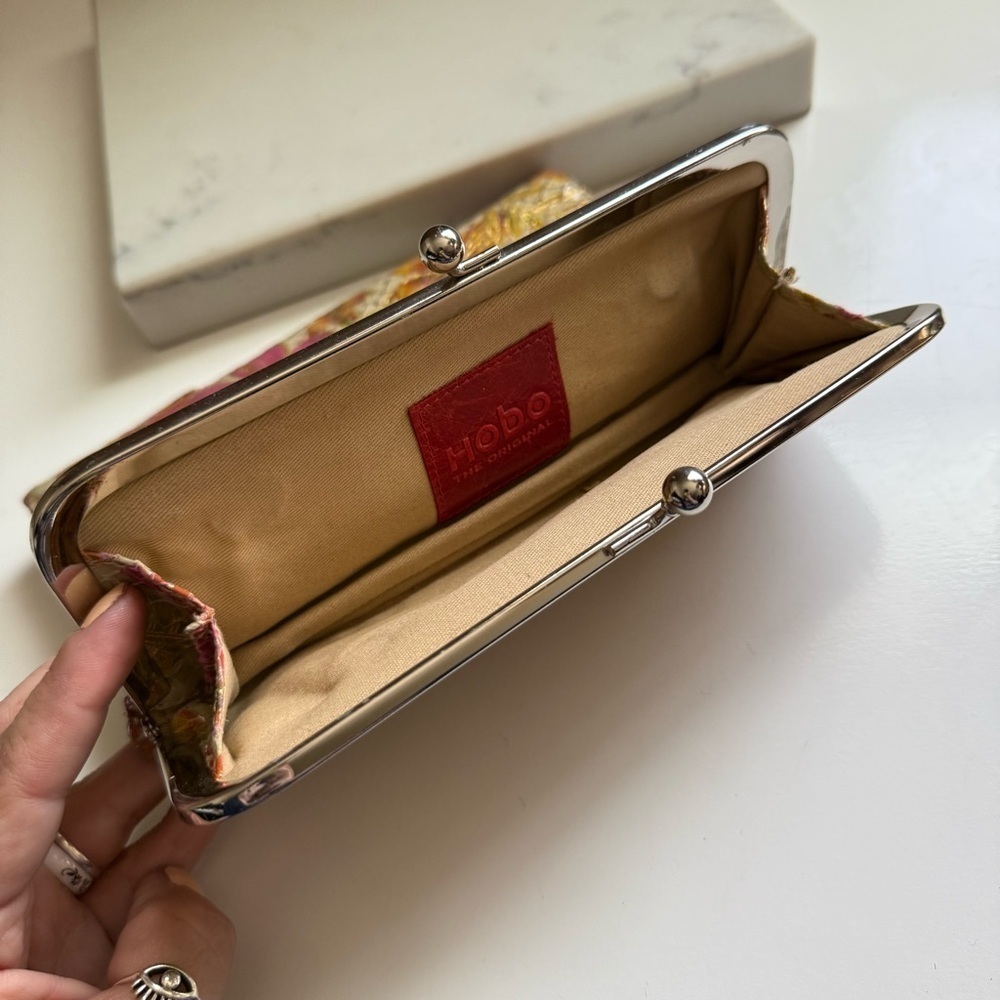 Hobo International Lauren Clutch Floral Wallet - Picture 8 of 8